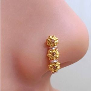 🎁🎇🕉🤎Chocolate Gem Flower Nose/Cartilage Piece